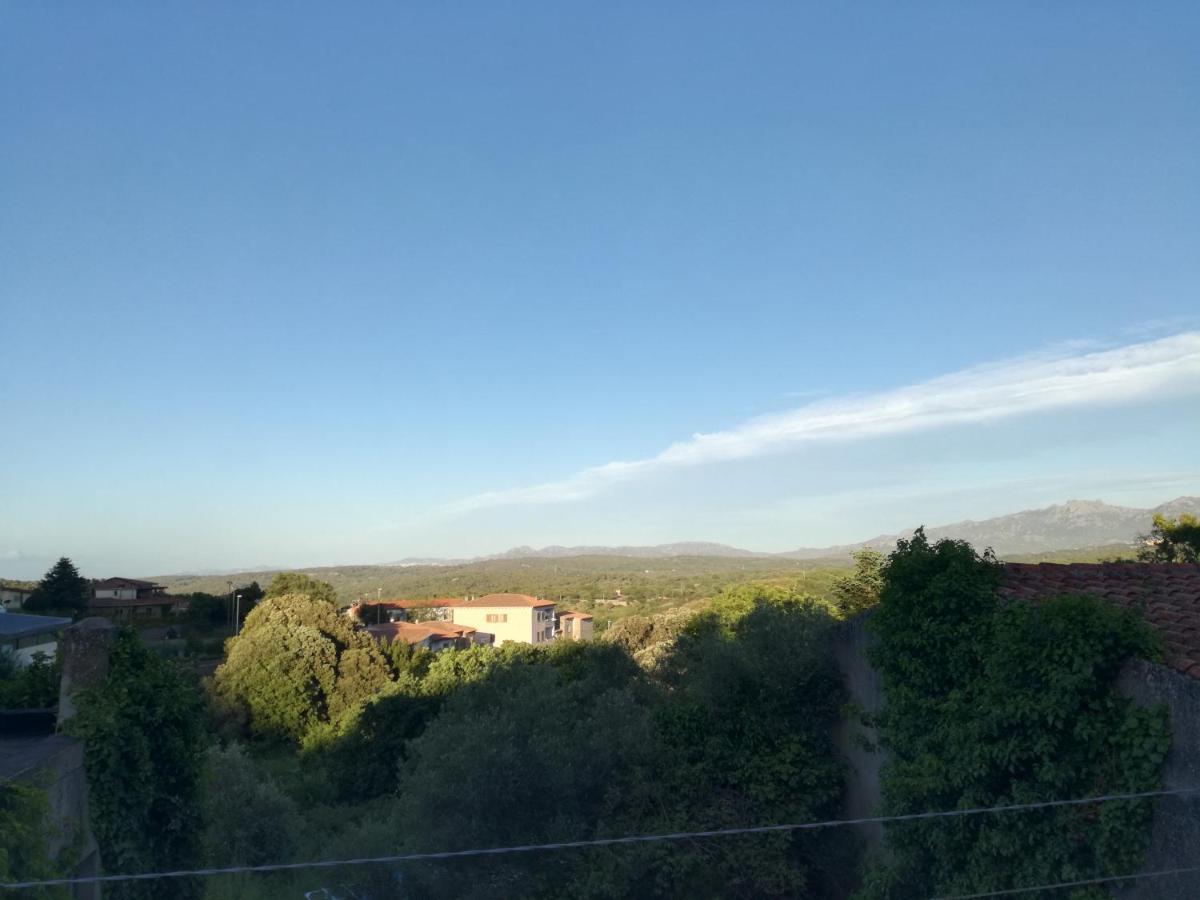 Ferienwohnung Monti Di Bo Aggius Exterior foto